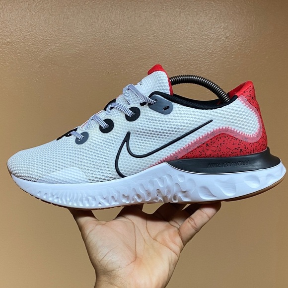 Nike Renew Run “White University Red Black Gum” Size 10.5 - Picture 8 of 16